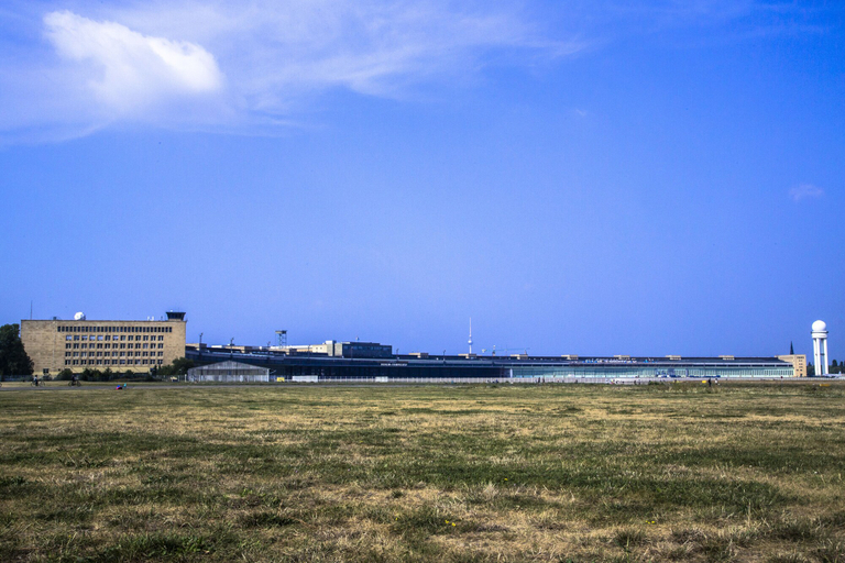 Exterior & Views 2, Hevals Grand Tempelhof, Berlin