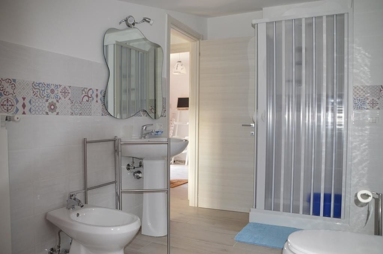 Bathroom 5, La Maison Di Sara, Napoli