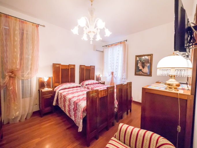 Bedroom 4, Villa Bellini, Ferrara