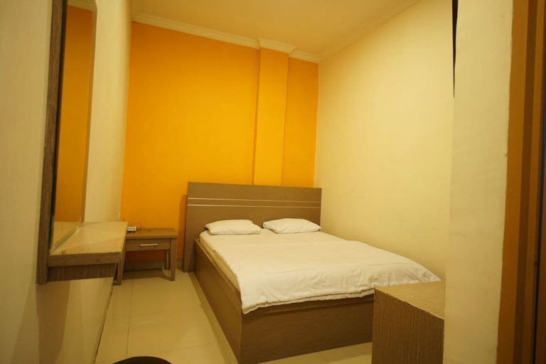 Bedroom 3, Hotel Diamond, Makassar