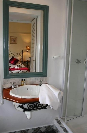 Bathroom 3, Knysna Wayside Inn, Eden