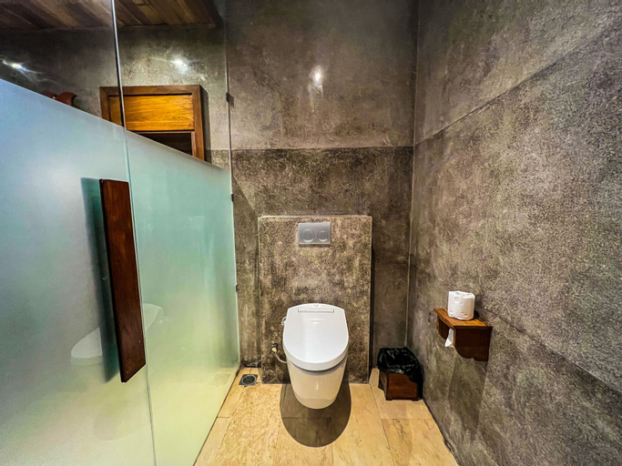 Bathroom 4