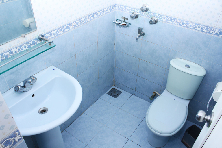 Bathroom 3, Hotel Coral Reef, Cox's Bazar