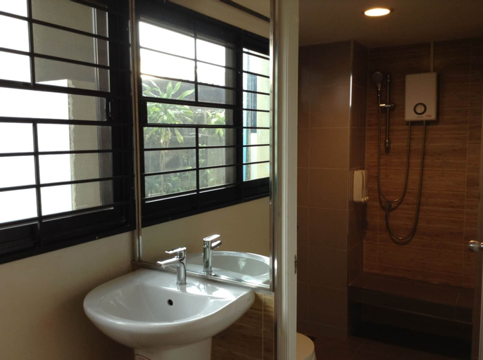Bedroom 5, Srisomthai Hotel, Muang Ubon Ratchatani