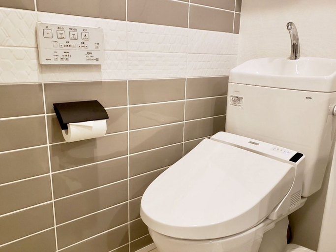 Bathroom 3, C9 Haneda Maison Philippe Omori 903, Ōta