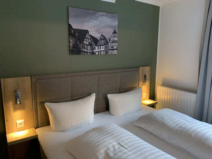 Bedroom 4, Hotel B4, Limburg-Weilburg