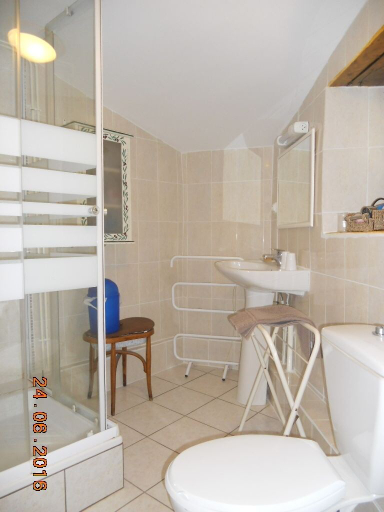 Bathroom 5, Ferme des Entremains, Rhône