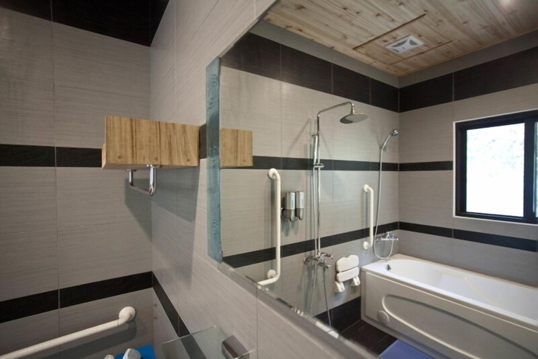 Bathroom 4, Liwuzuocun Homestay, Hualien