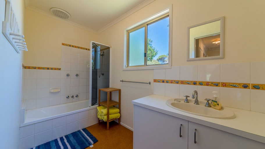 Bathroom 4, 12 Aloha Ventnor Beach House, Bass Coast - Phillip Is.