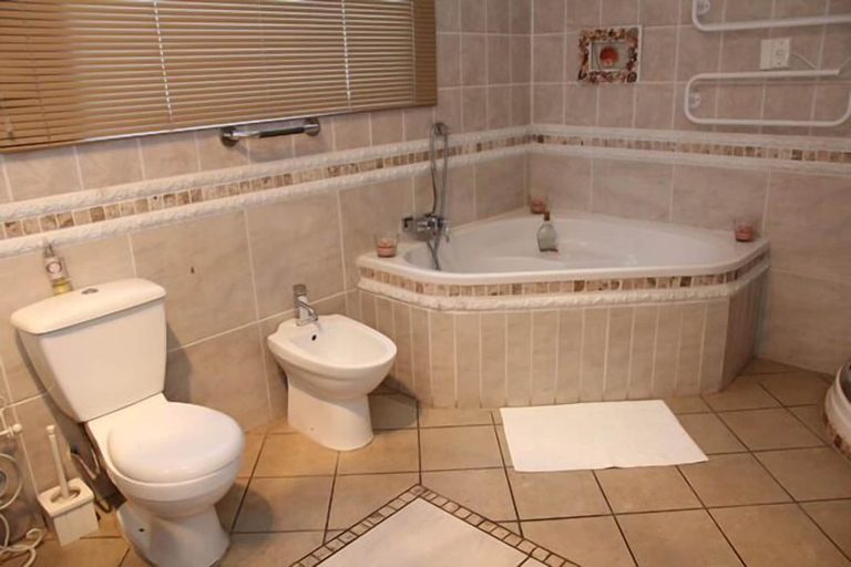 Bathroom 5, Belurana Collection River Manor, Siyanda
