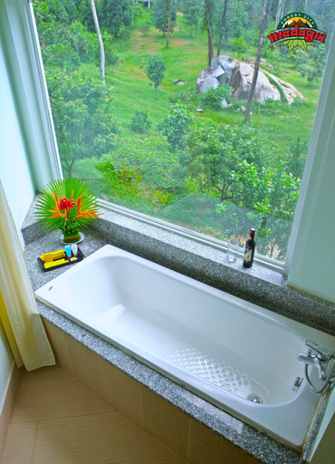Bathroom 4, Madagui Forest City, Đạ Huoai