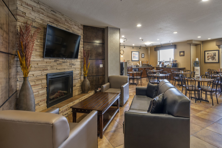 Food & Drinks 5, Devonian Hotel & Suites, Division No. 18