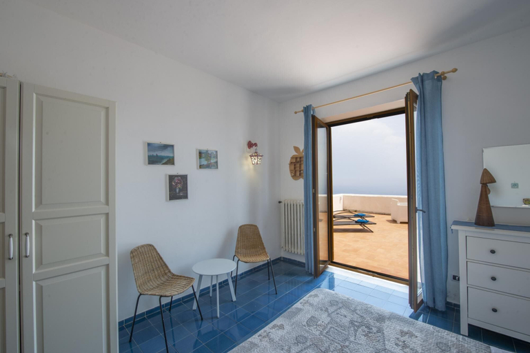 Bedroom 3, Villa Isabel in Praiano, Salerno
