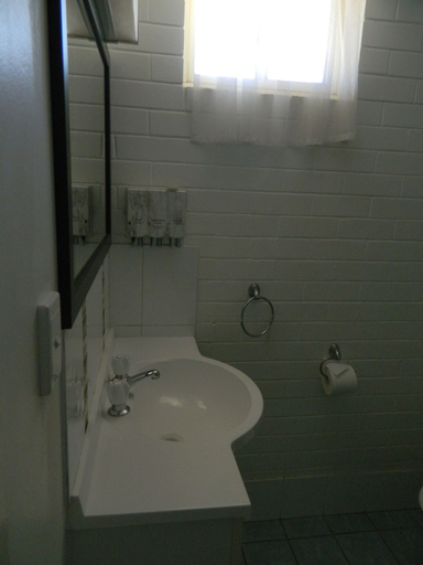 Bathroom 4, Coachman Motel, Toowoomba - North-East