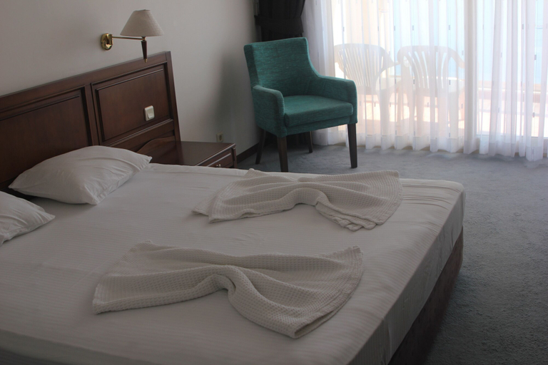Bedroom 4, Grand Sahin's Hotel, Kuşadası