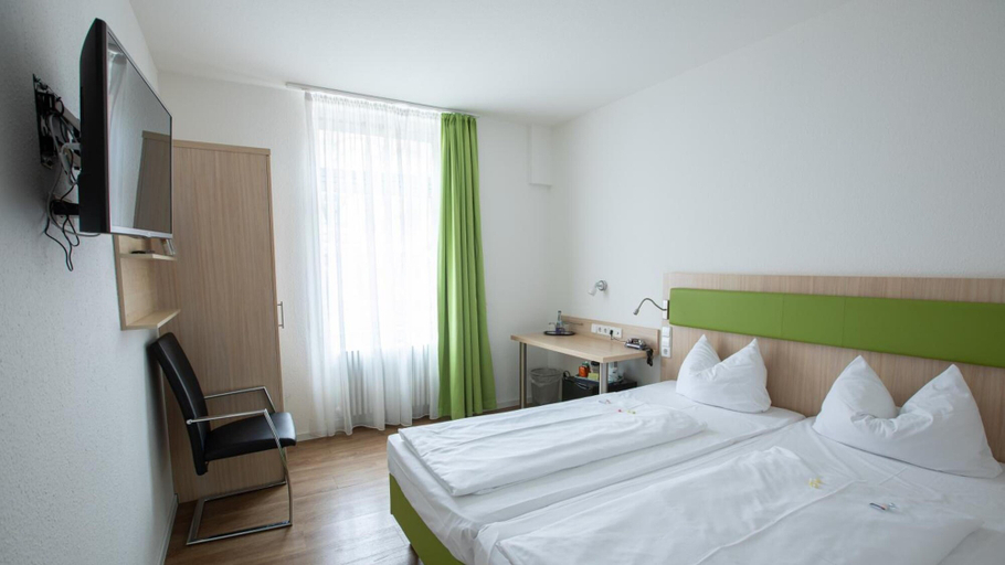Bedroom 2, Hotel Astoria, Karlsruhe