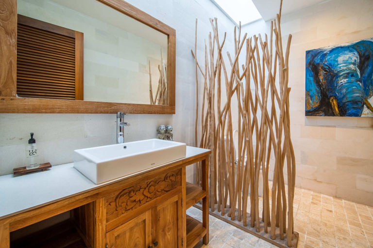Bathroom 3, Fabulous Private Villa, 3 BR, Canggu With Staff, Badung