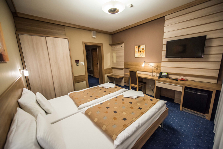 Bedroom 2, Alexandra Wellness Hotel, Liptovský Mikuláš