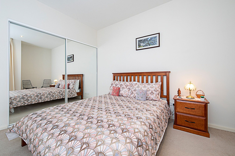 Bedroom 3, Spacious 1-Bedroom Apartment With Parking, Canberra