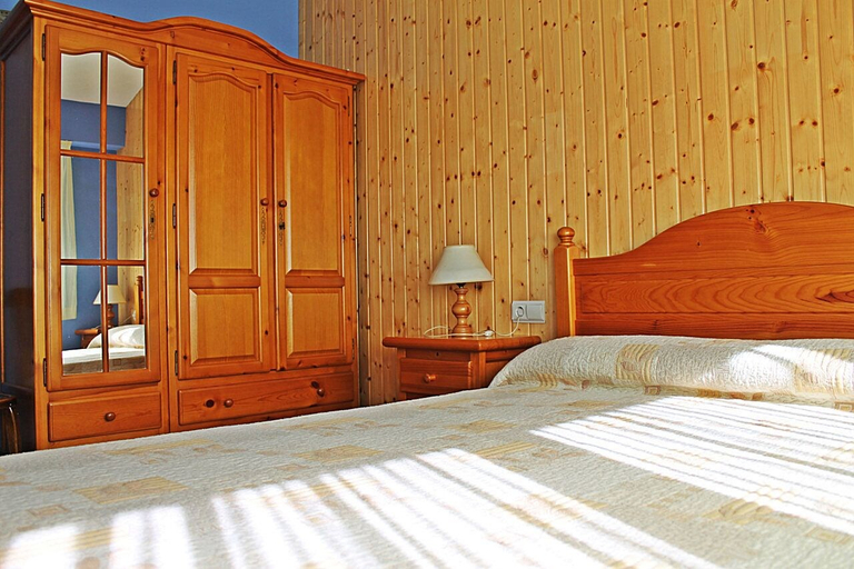 Bedroom 2, Turisme Rural El Janpere, Girona