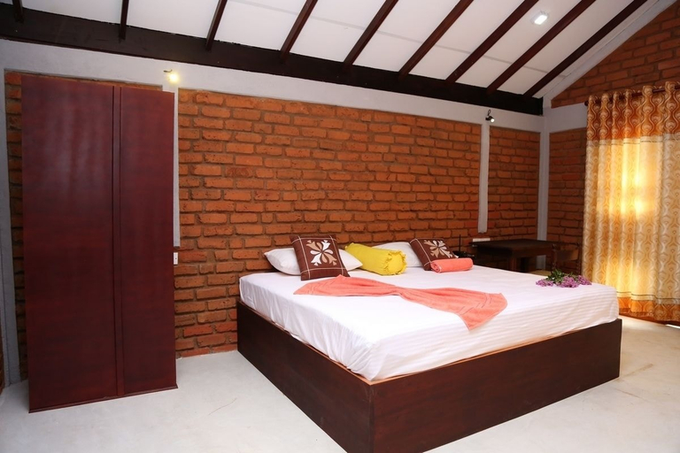Bedroom 2, Hotel Viverra, Hingurakgoda