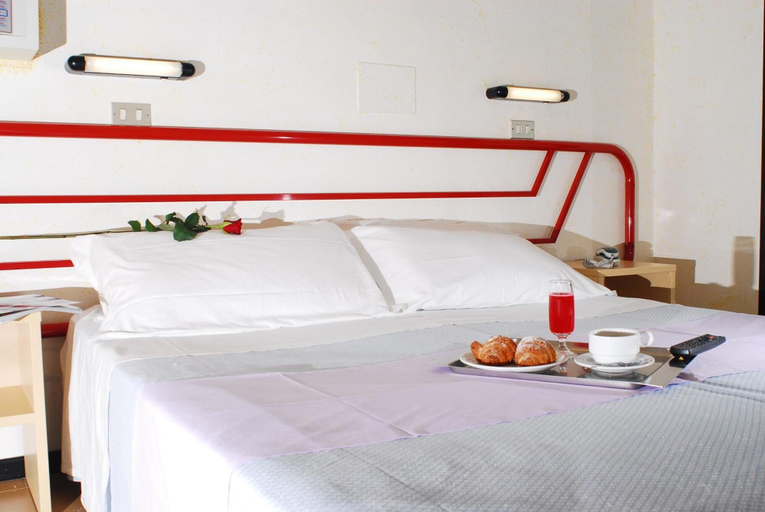 Bedroom 3, Hotel Florida Park, Rimini