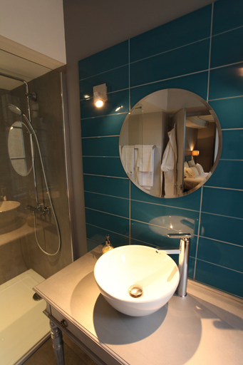 Bathroom 5, La Berjotine, Saône-et-Loire