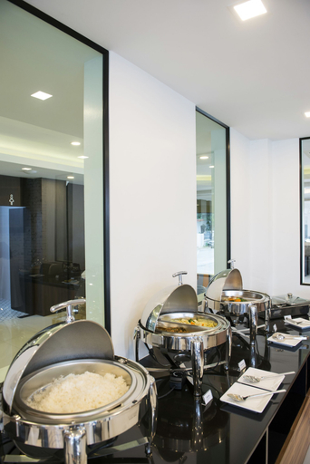 Food & Drinks 5, The Circle Hotel, Muang Buri Ram