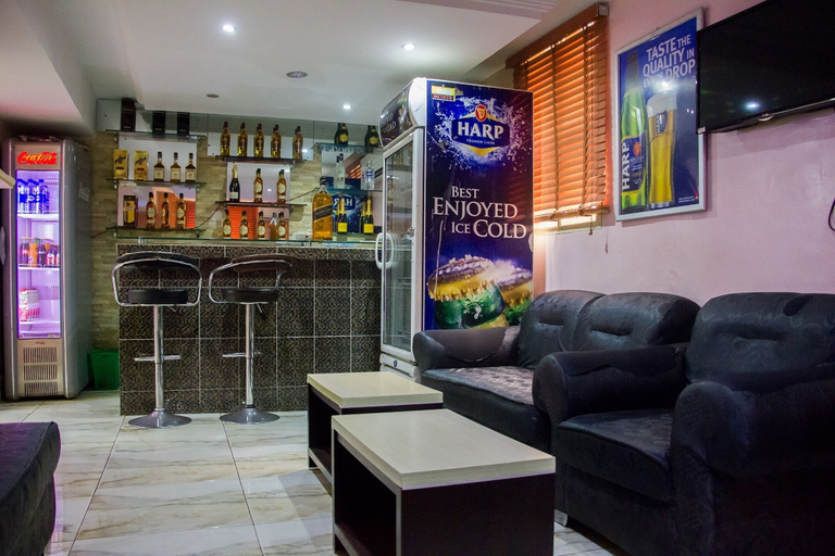 Food & Drinks 4, Folade Hotel, Apapa