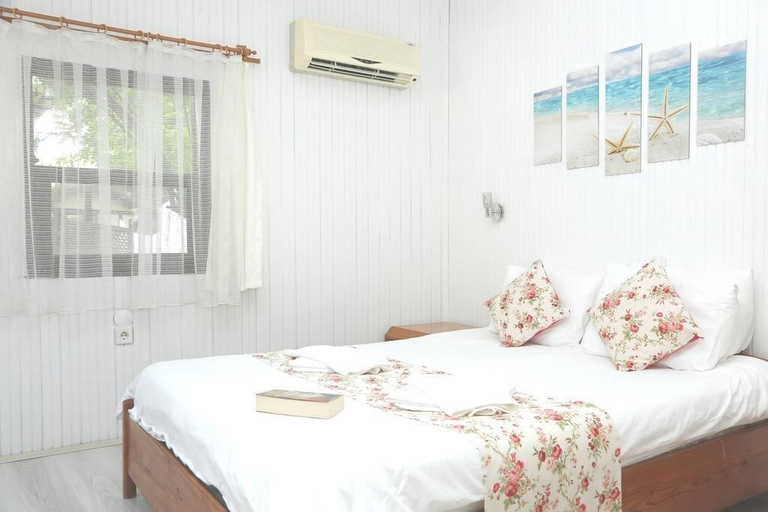 Bedroom 4, Esralina Pension, Kemer