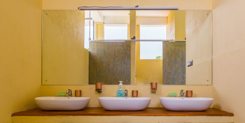 Bathroom 4, Forestville Yala, Thissamaharama