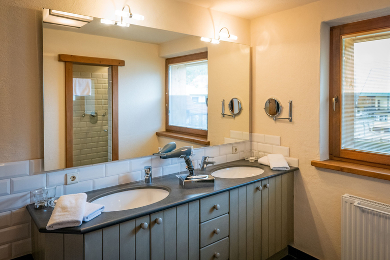 Bathroom 4, Oasis Princess Bergfrieden, Innsbruck Land