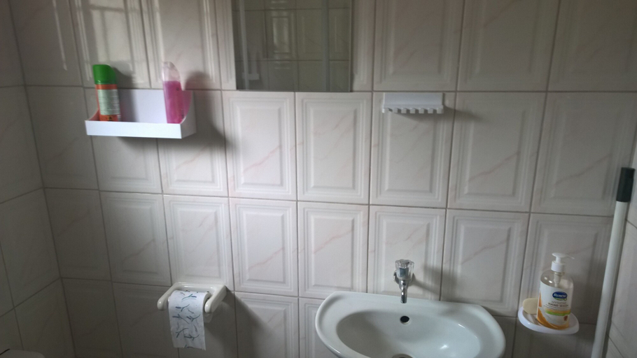 Bathroom 3, Mambilima Furnished Guest Wing, Lusaka