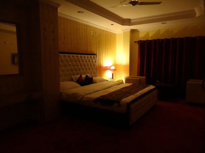 Bedroom 2, Hotel Vintage, Kullu