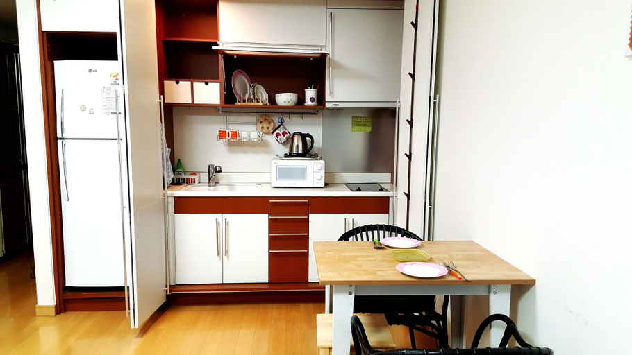 Others 4, Seoul Stay, Mapo