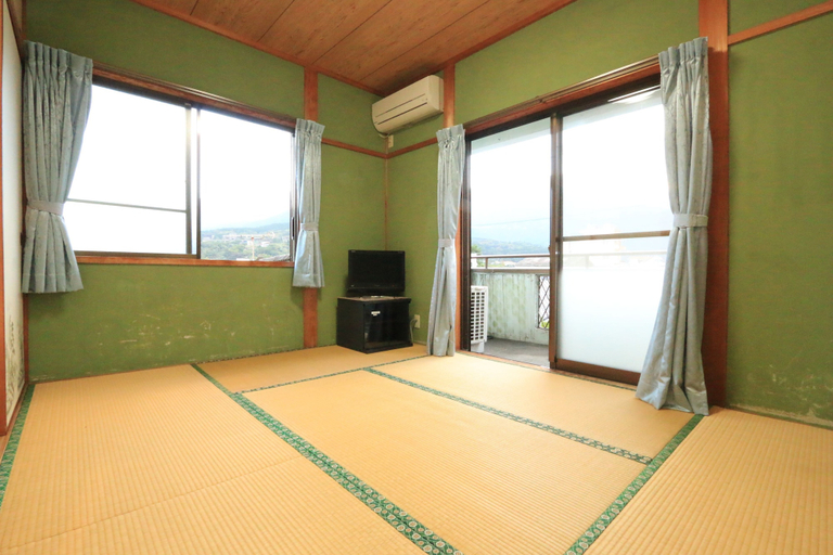 Bedroom 3, Minshuku Miyanourasou, Yakushima
