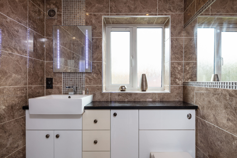 Bathroom 3, The Bluestone Villa, Manchester