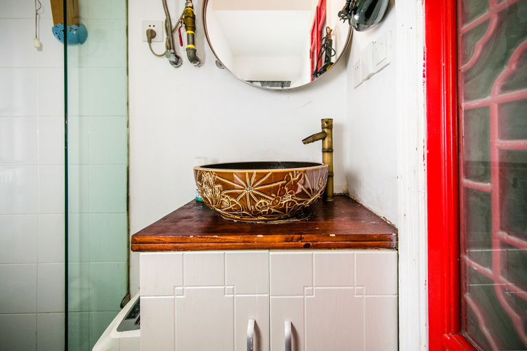Bathroom 3, No.5 Chinese Vintage House, Shanghai