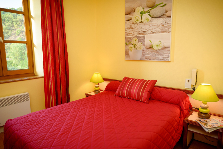 Bedroom 3, Hostellerie des Lauriers, Tarn