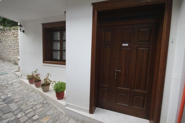 Exterior & Views 2, Guesthouse Altin, Beratit