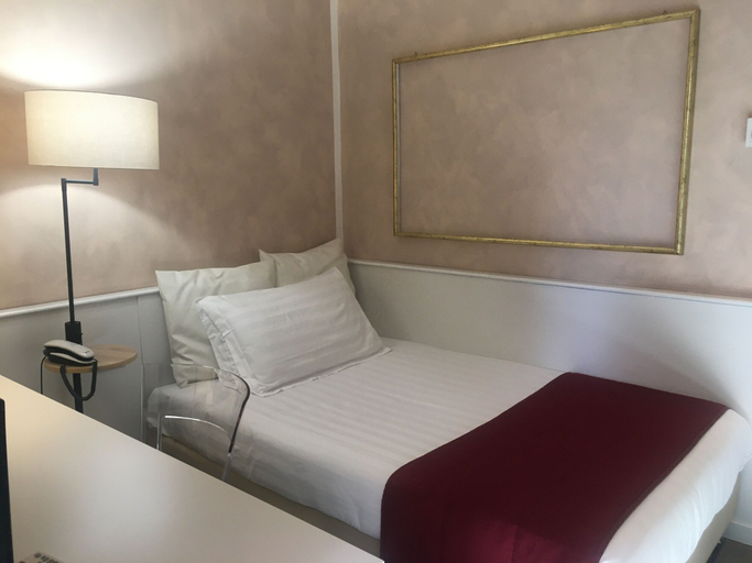 Bedroom 2, 7MOTEL - SETTIMOTEL, Milano