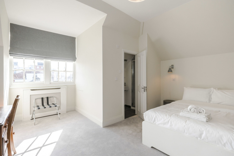 Bedroom 2, The William IV, London