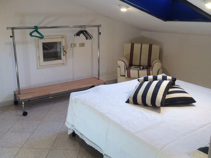 Bedroom 3, Casa Alba Chiara 1 Bedrooms Apartment in Alghero, Sassari
