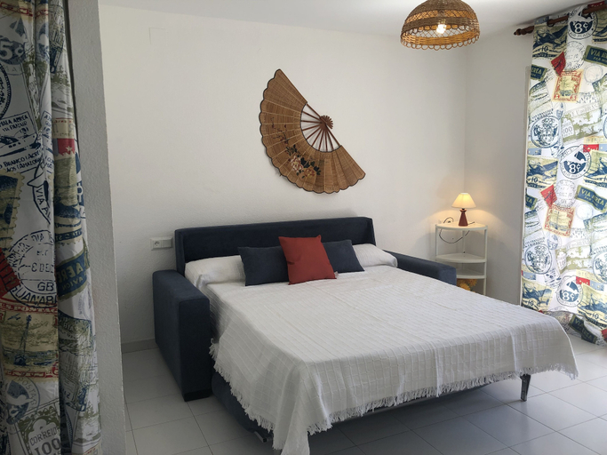 Bedroom 3, Jazmines A-7, Alicante