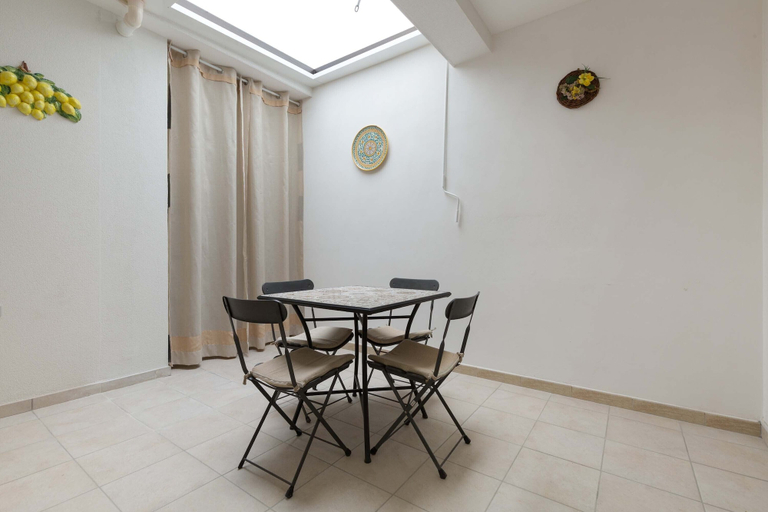 Dining room 3, 2200 Al Castello Home Holidays - Bilo by Barbarhouse, Lecce