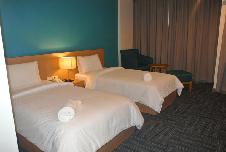 Bedroom 3, S Tara Grand Hotel, Muang Surat Thani