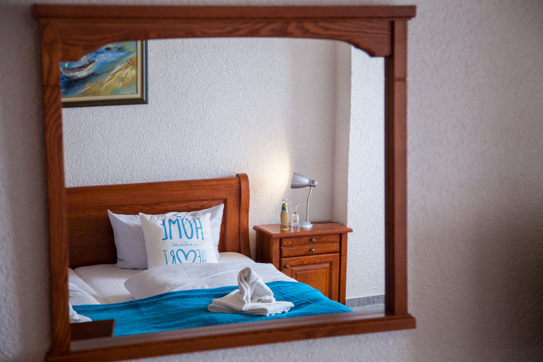 Bedroom 4, Hotel Atlantis, Kaiserslautern
