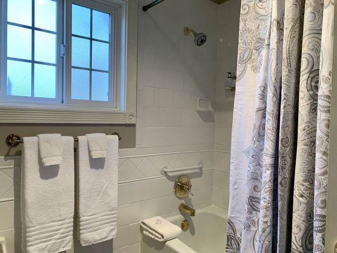 Bathroom 4, McCall House Boutique Inn, Jackson