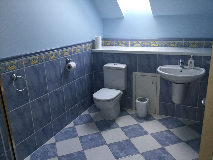 Bathroom 3, Inverness Apartments - West Heather, Highland
