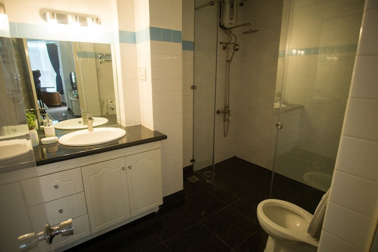 Bathroom 4, Cuu Kim Son Hotel, Tân Bình